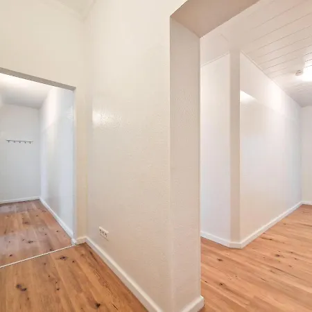 Tolstov - 3 And 4 杜伊斯堡