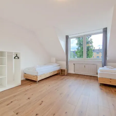 Tolstov - 3 And 4 杜伊斯堡