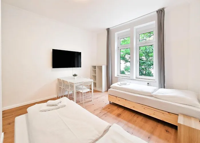 Tolstov - 3 And 4 Apartman